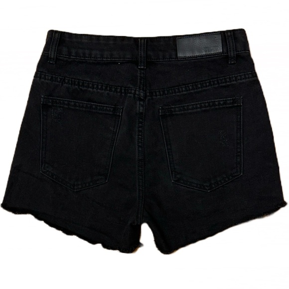 Nasty Gal High-Waisted Distressed Black Denim Cutoff Shorts – Size 2 NWOT - Picture 3 of 7